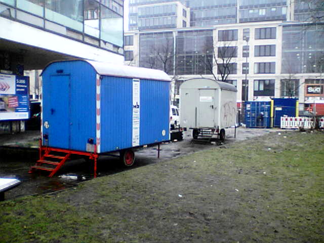 Bauwagen auf dem früheren Spielbudenplatz