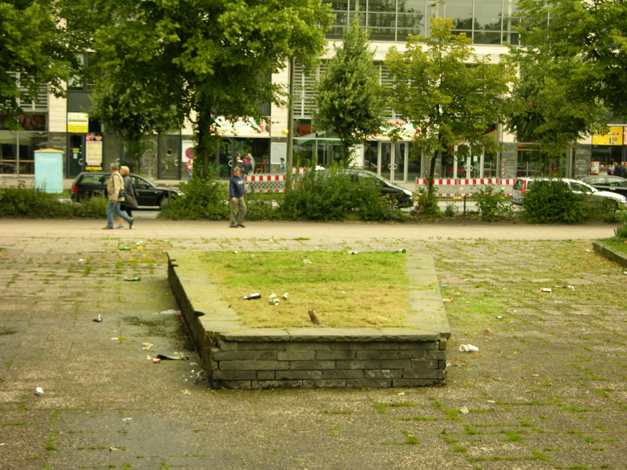 Freifläche vor dem Umbau der Vitrinen